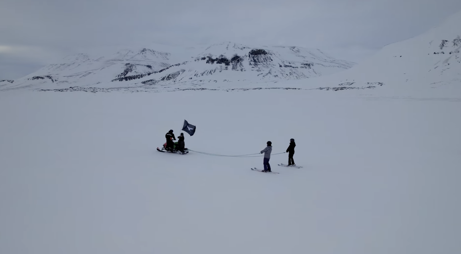 Svalbard North Pole 6 snowmobile svalbard